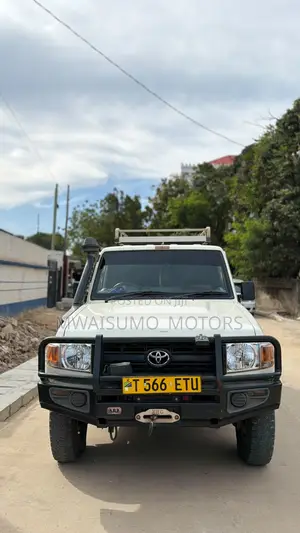 Toyota Land Cruiser 2020 White