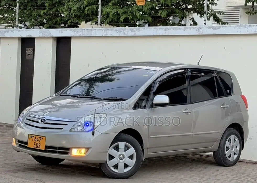 Toyota Corolla Spacio 2005 Silver