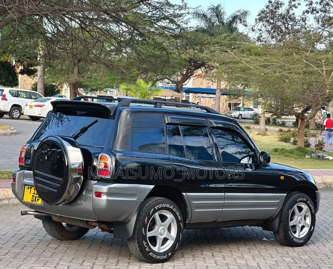 Toyota RAV4 1999 Matt Black