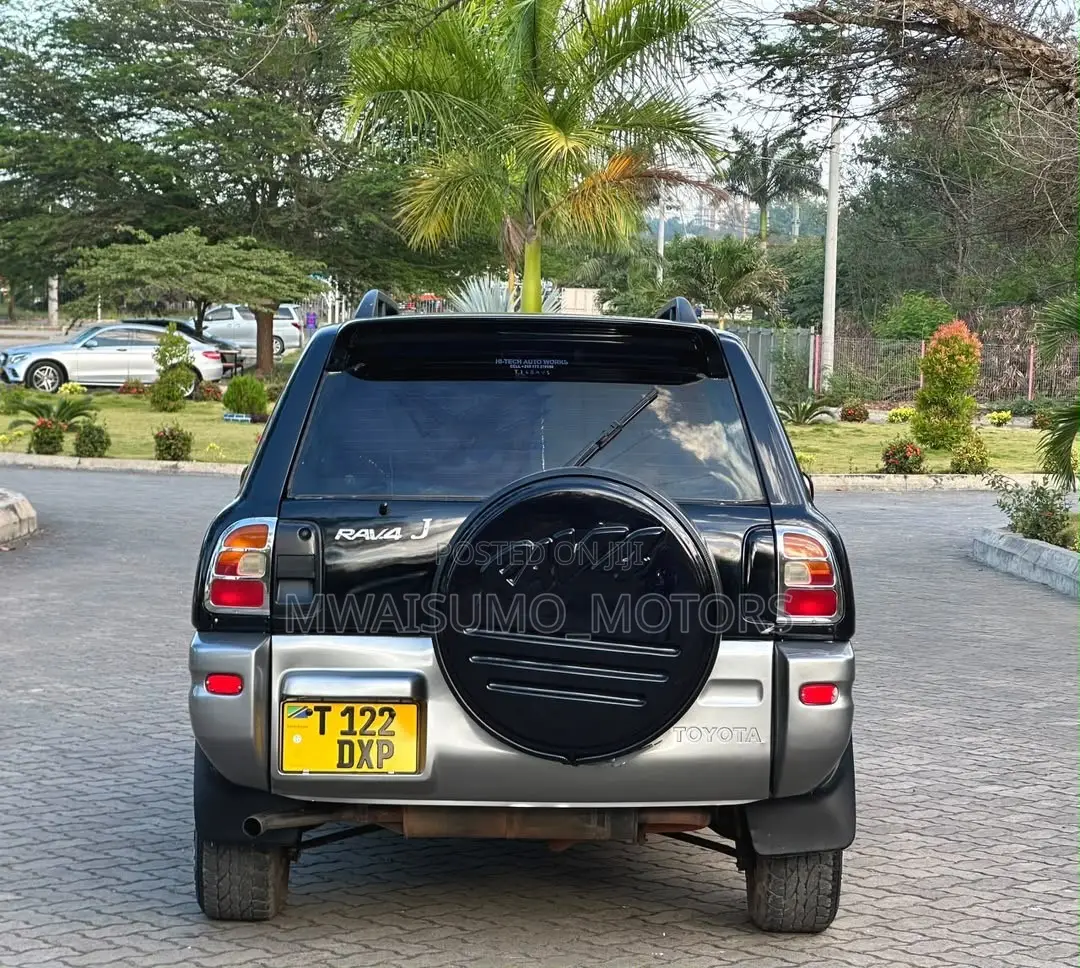 Toyota RAV4 1999 Matt Black