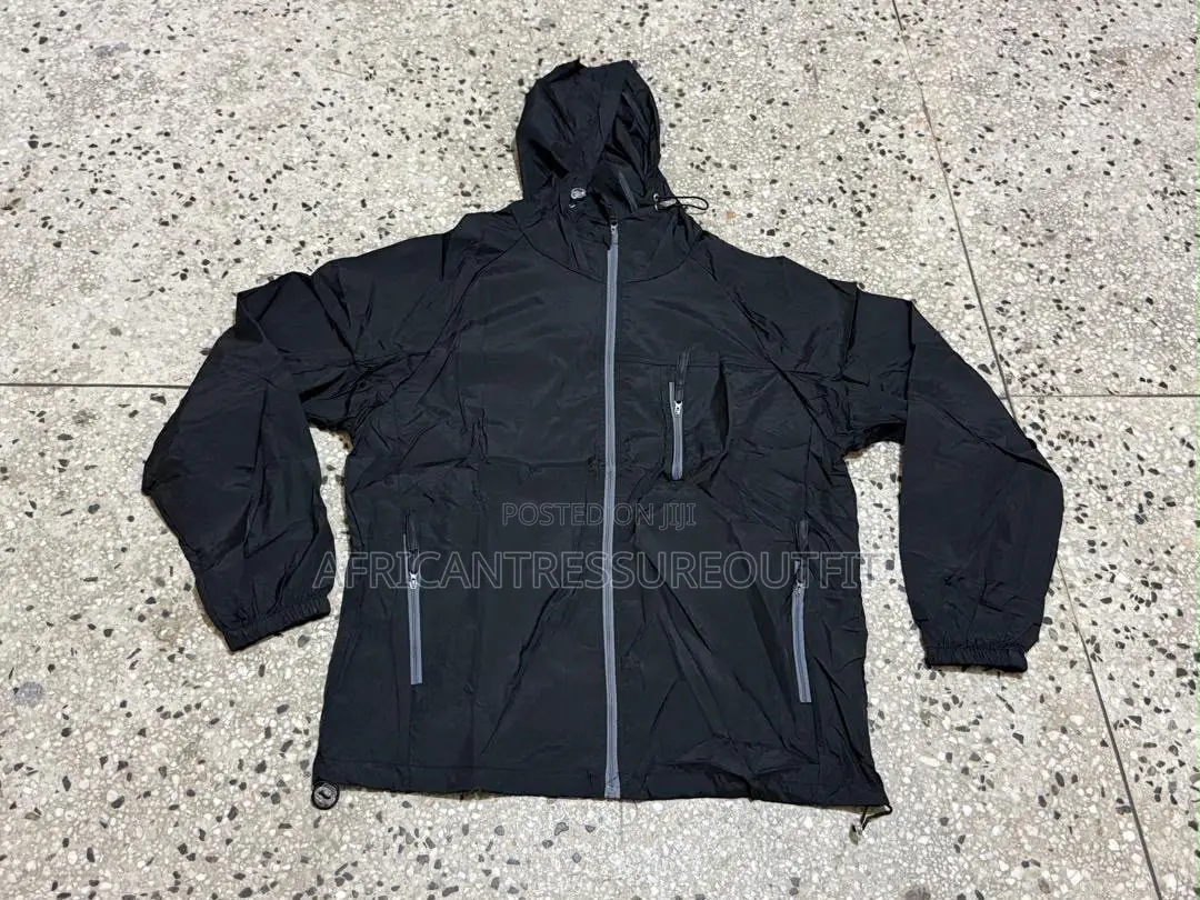 Lightweight Windbreakers Featuring a Contrasting Gray Zipper