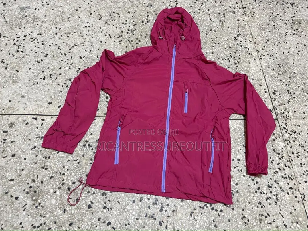 Lightweight Windbreakers Featuring a Contrasting Gray Zipper