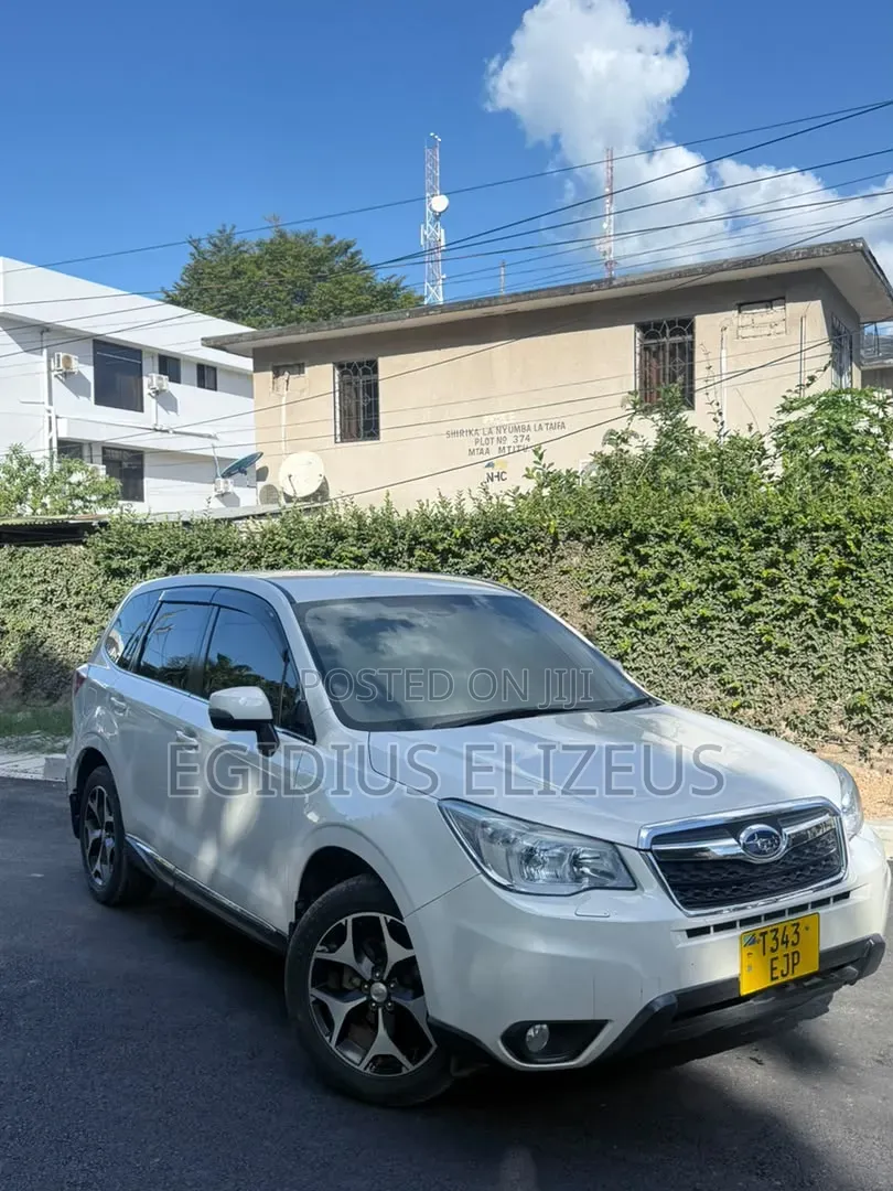 Subaru Forester 2012 White
