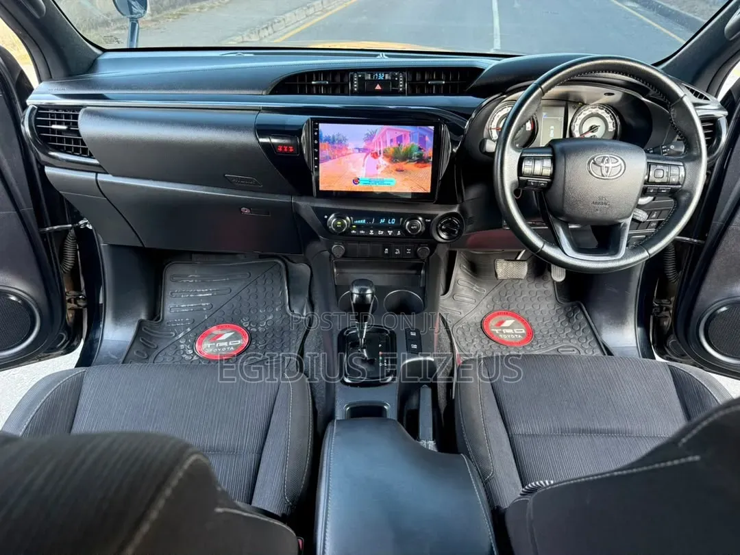 Toyota Hilux 2020 Black