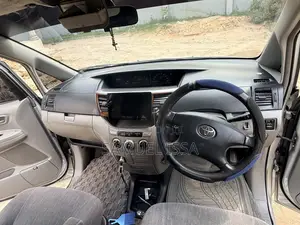 Toyota Noah 2.0 FWD (8 Seater) 2003 Silver