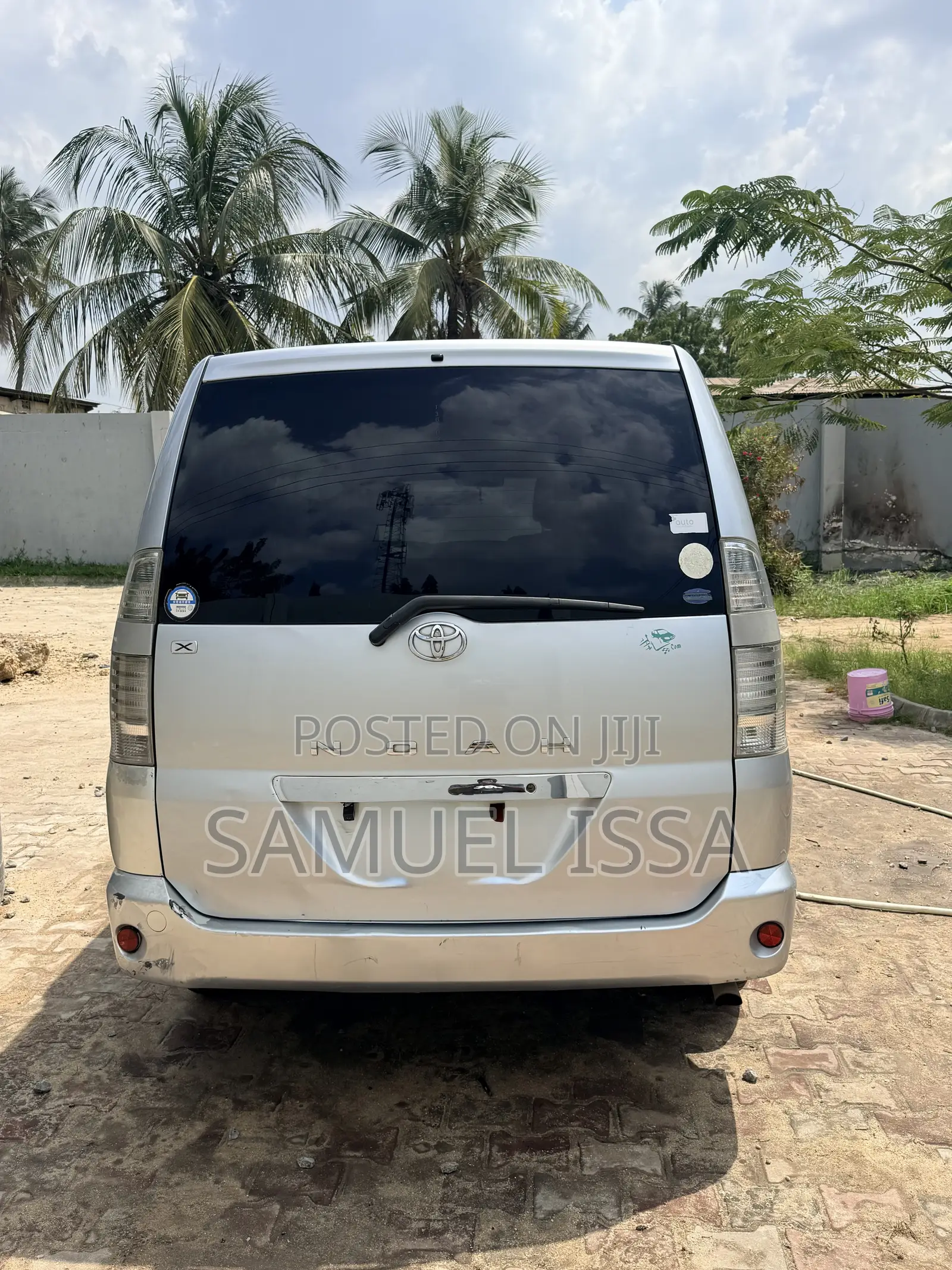 Toyota Noah 2.0 FWD (8 Seater) 2003 Silver