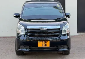 Toyota Noah 2010 Black