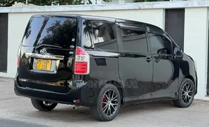 Toyota Noah 2010 Black