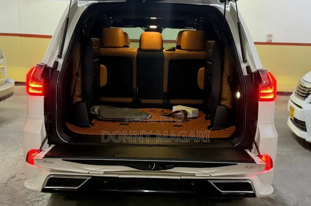 Toyota Land Cruiser 2021 White