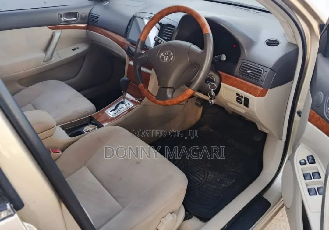 Toyota Premio 2006 Gold