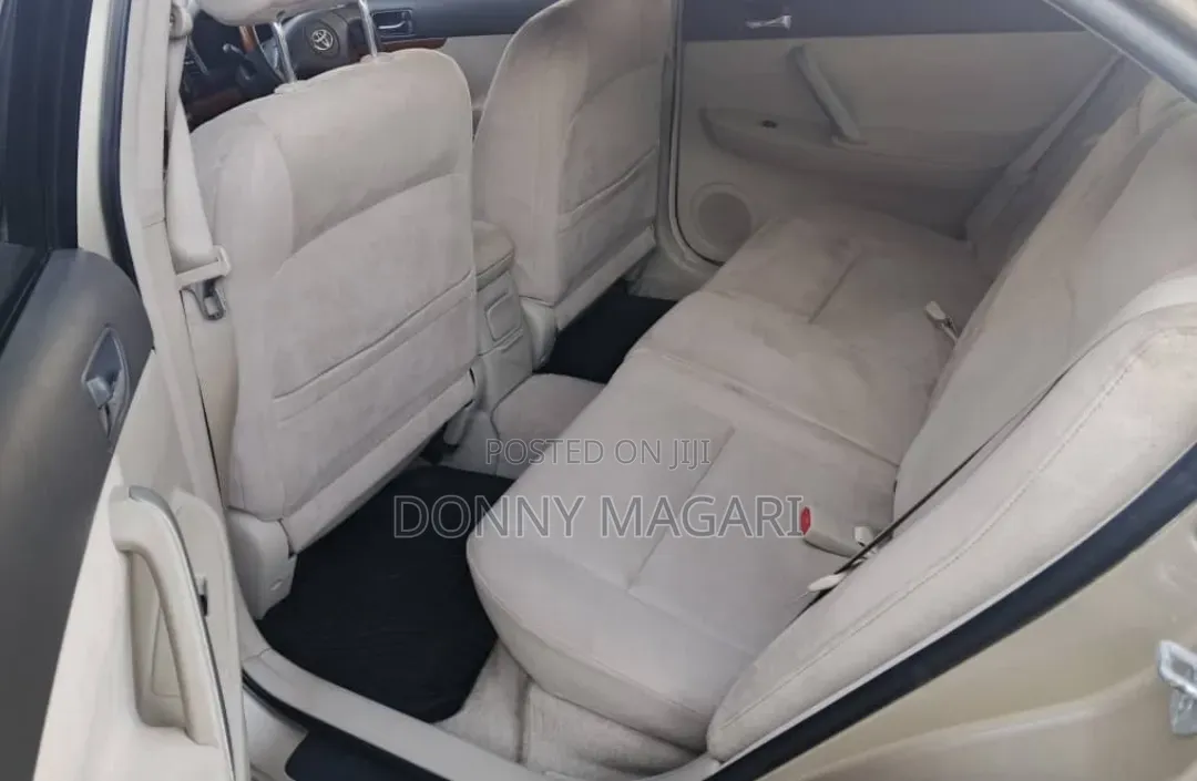 Toyota Premio 2006 Gold