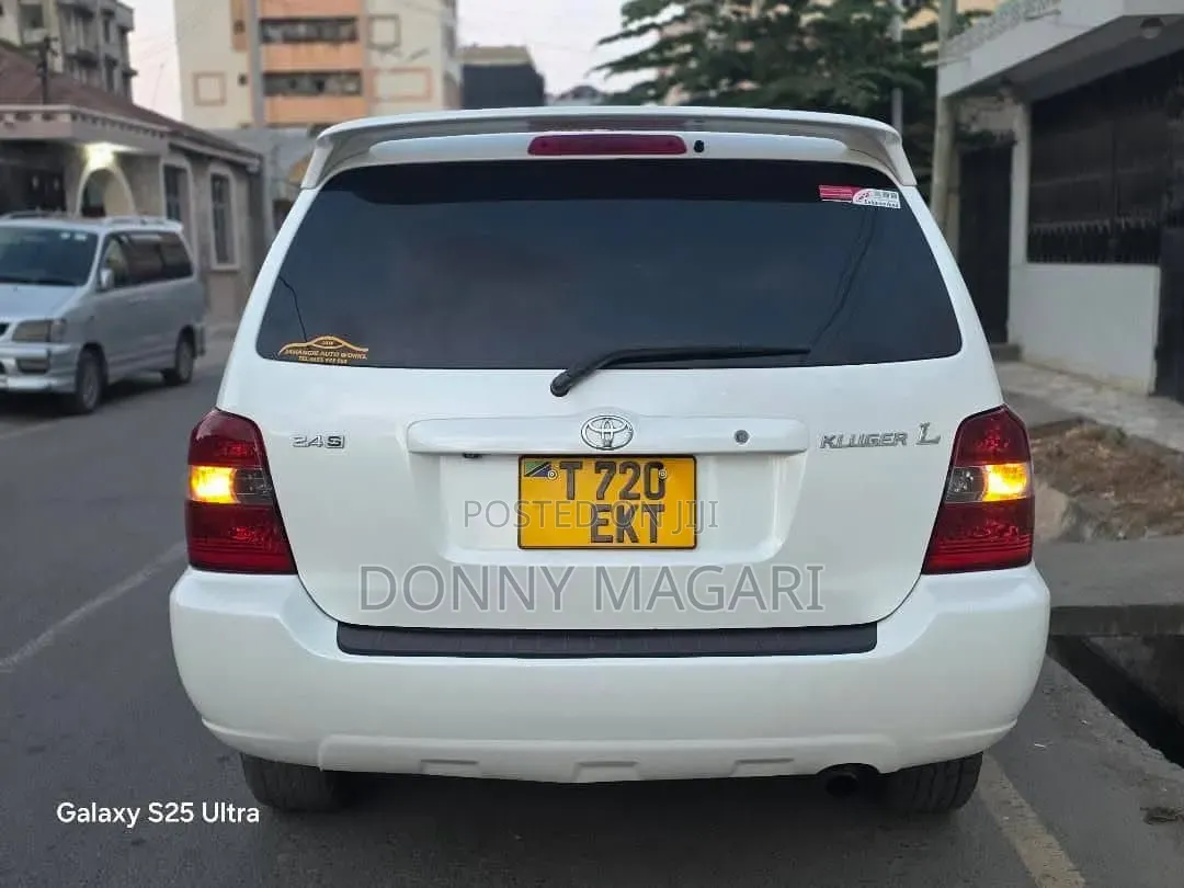 Toyota Kluger 2006 White