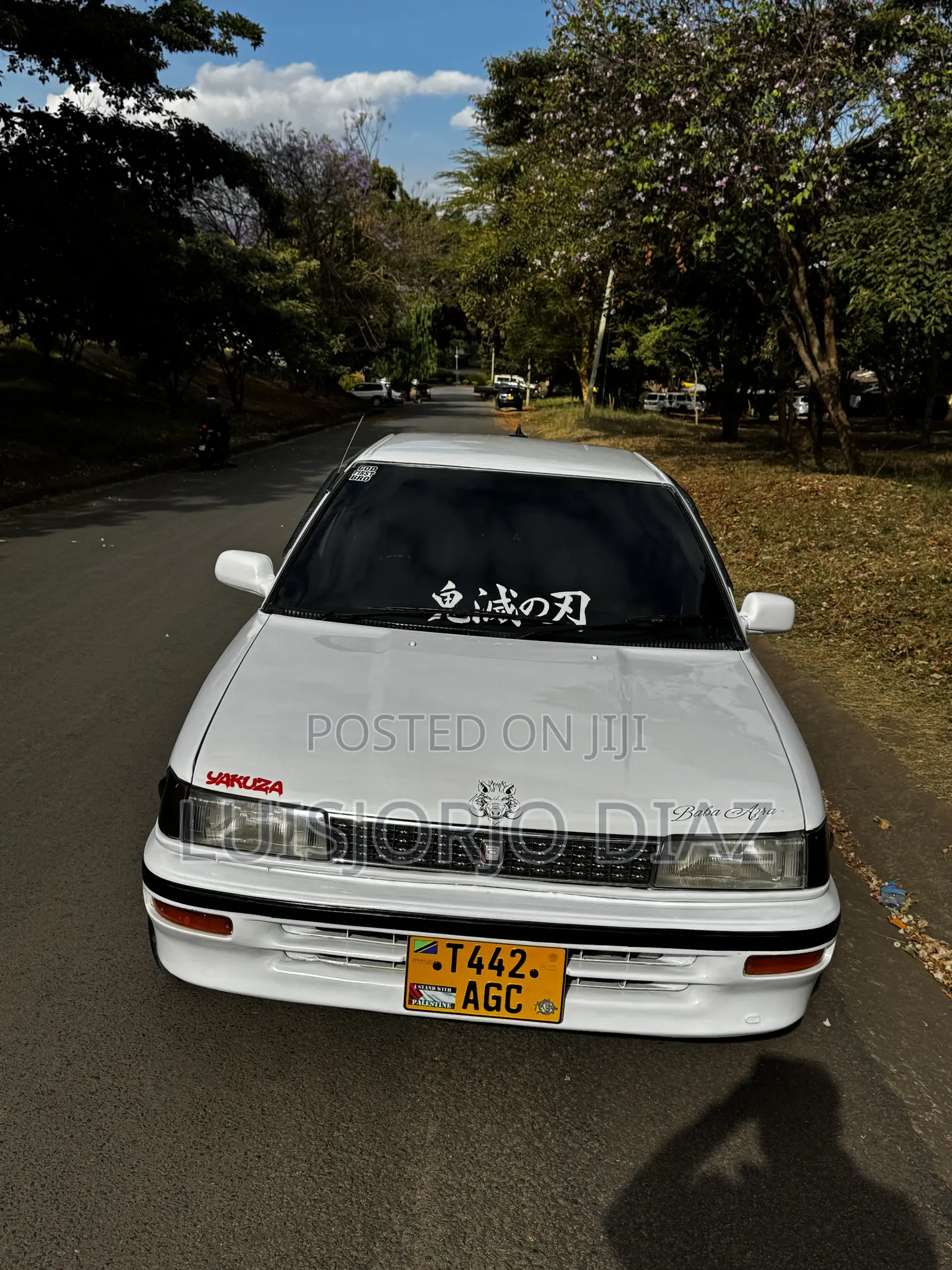 Toyota Corolla Sedan 1989 White