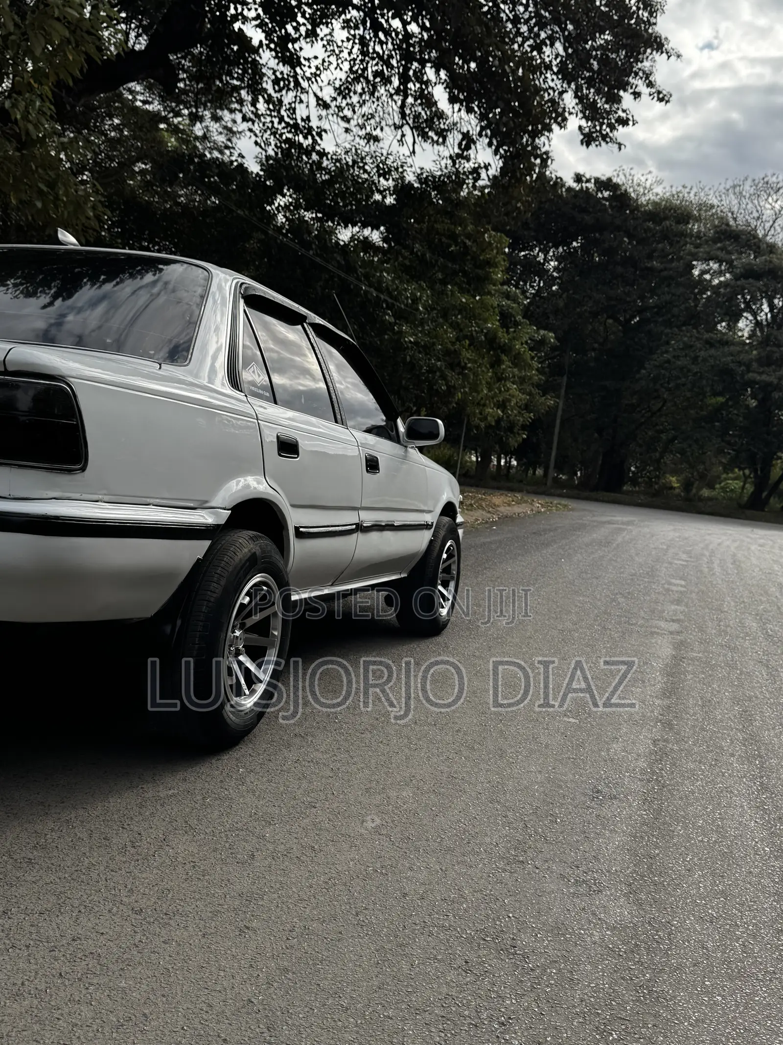 Toyota Corolla Sedan 1989 White