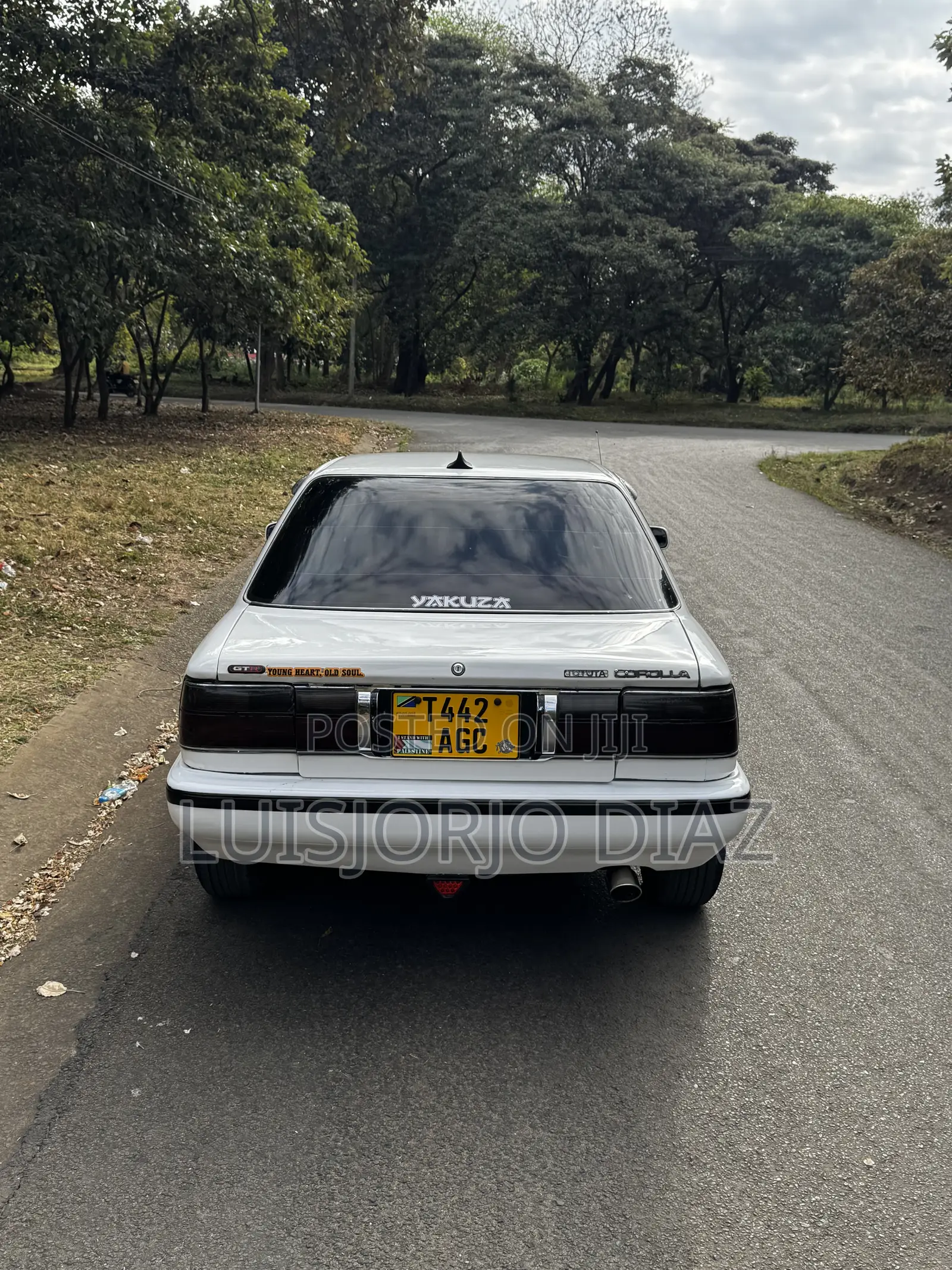 Toyota Corolla Sedan 1989 White