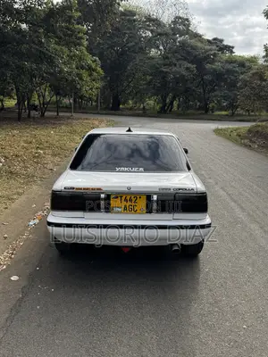 Toyota Corolla Sedan 1989 White