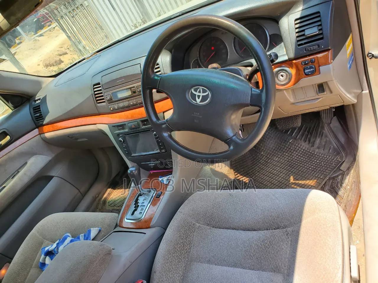 Toyota Mark II 2004 Silver