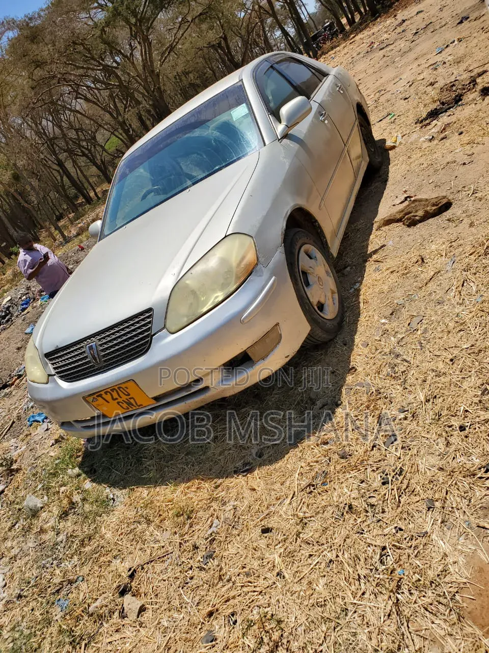 Toyota Mark II 2004 Silver