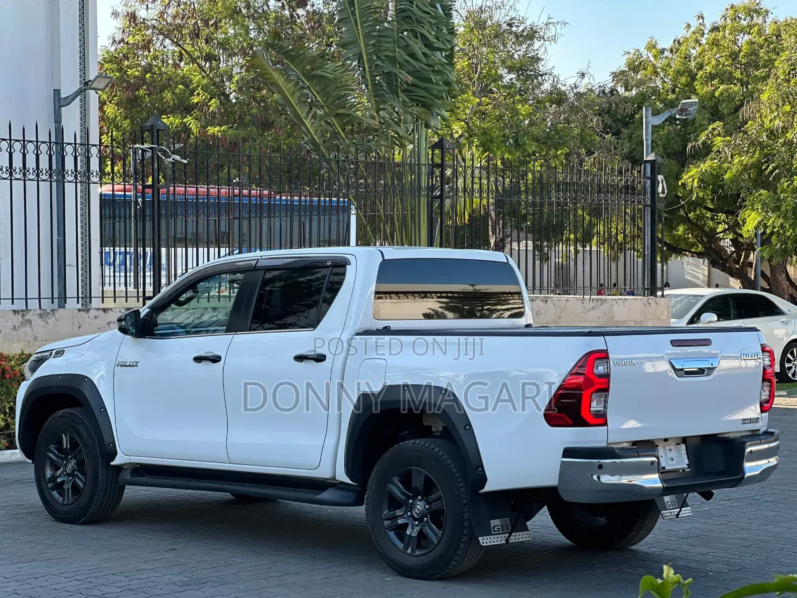 Toyota Hilux 2022 Black