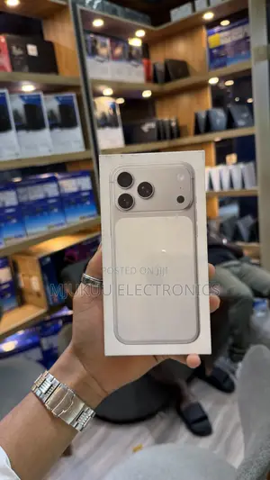 New Apple iPhone 17 Pro Max 256 GB Silver