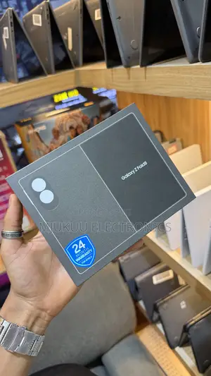 New Samsung Galaxy Z Fold8 256 GB Black