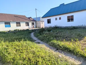Kiwanja K I N a U Z W a TSH 11,000,000 Milioni