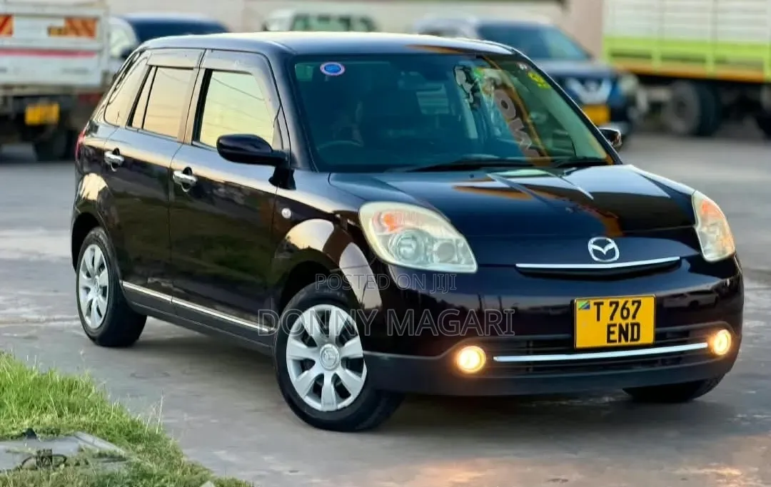 Mazda Verisa 2009 Maroon