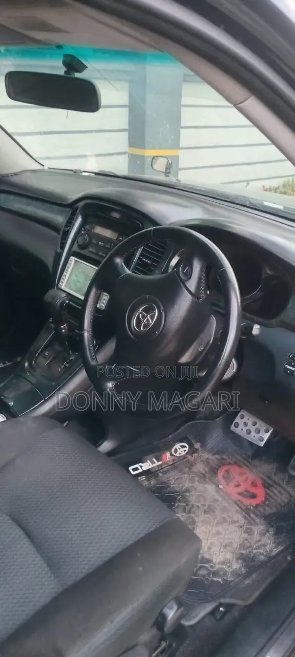 Toyota Kluger 2005 Black