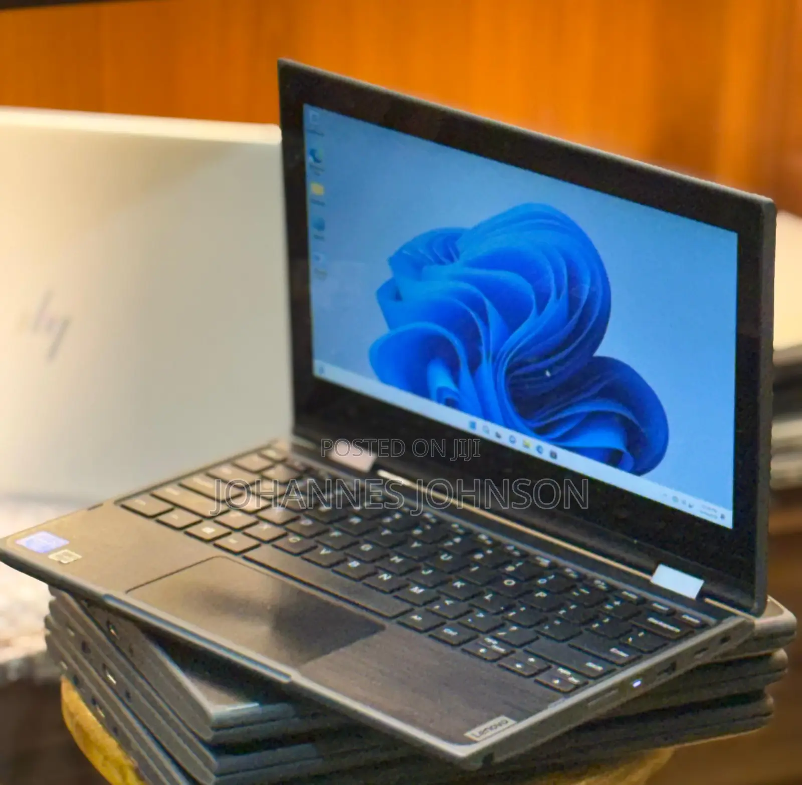 Laptop Lenovo 300e 4GB Intel Celeron SSD 128GB