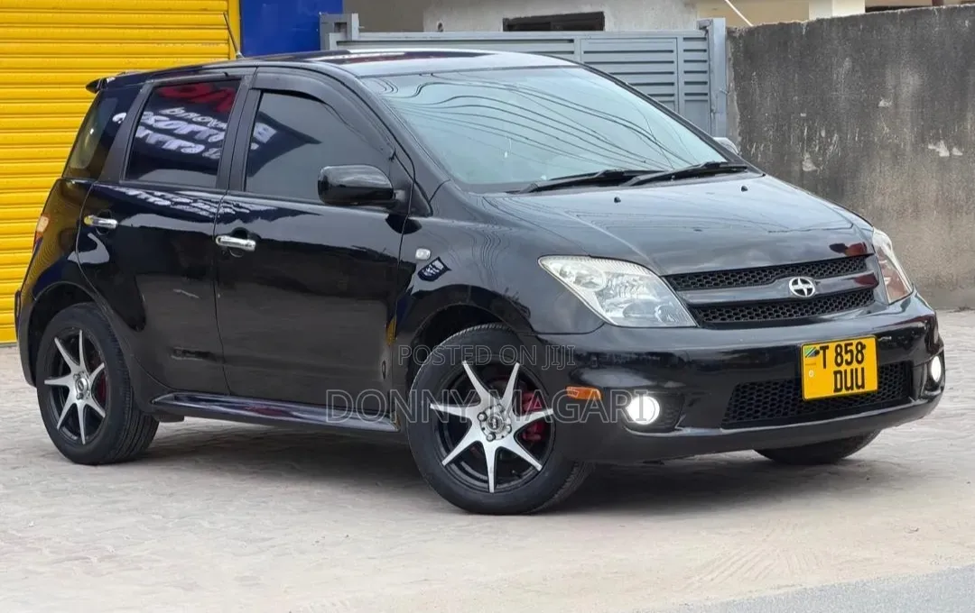 Toyota IST 2006 Black