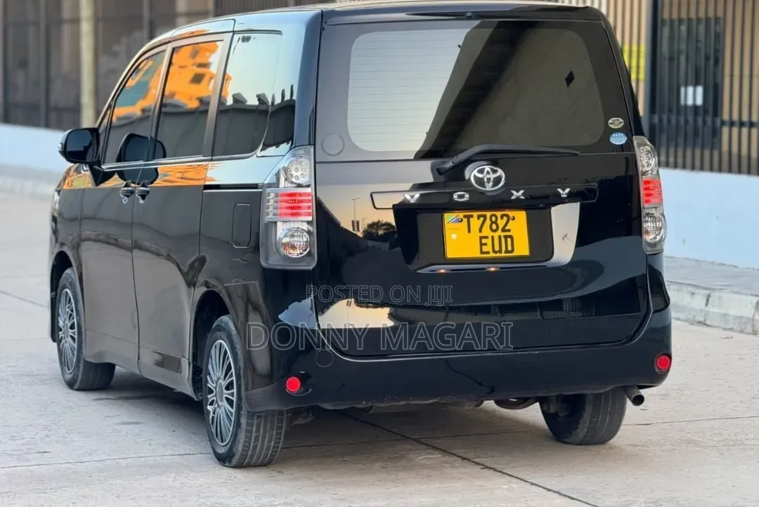 Toyota Noah 2008 Black