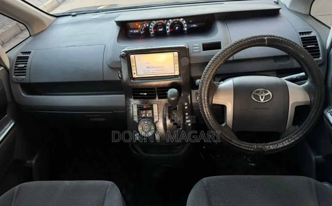 Toyota Noah 2008 Black