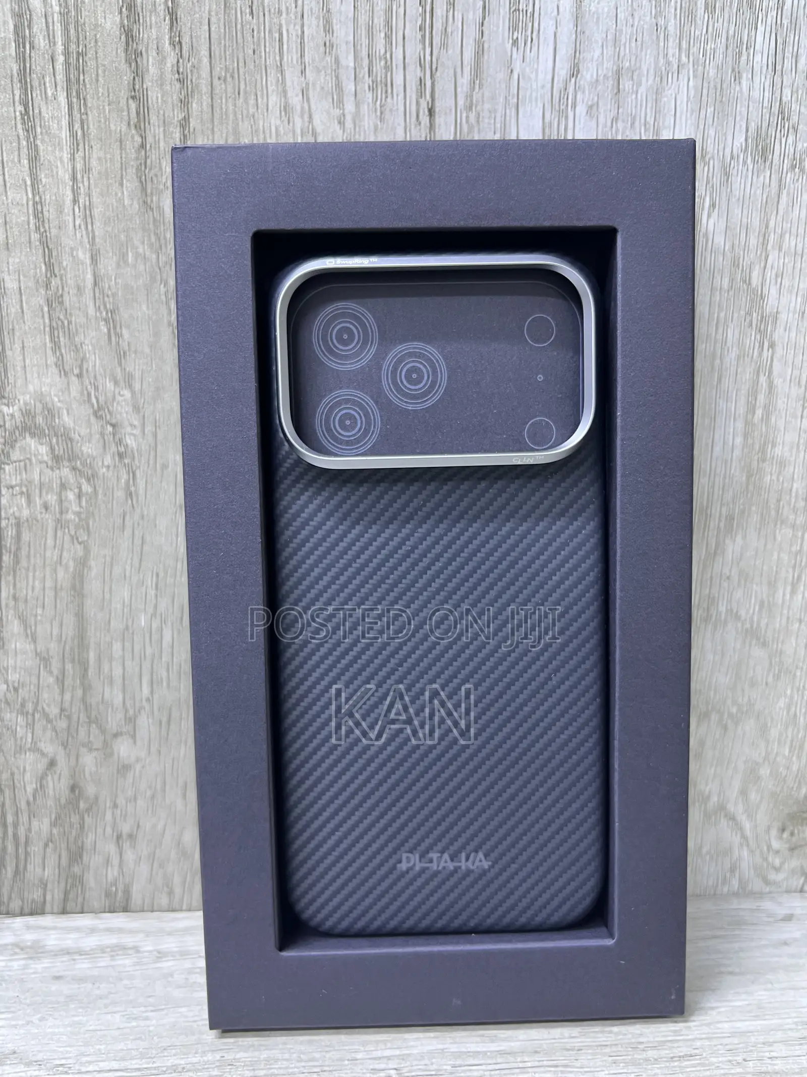 18pro-17 Pro Black Case