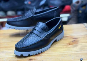 Black Croc-Embossed Casual Loafers