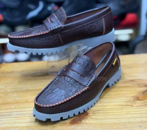 Black Croc-Embossed Casual Loafers