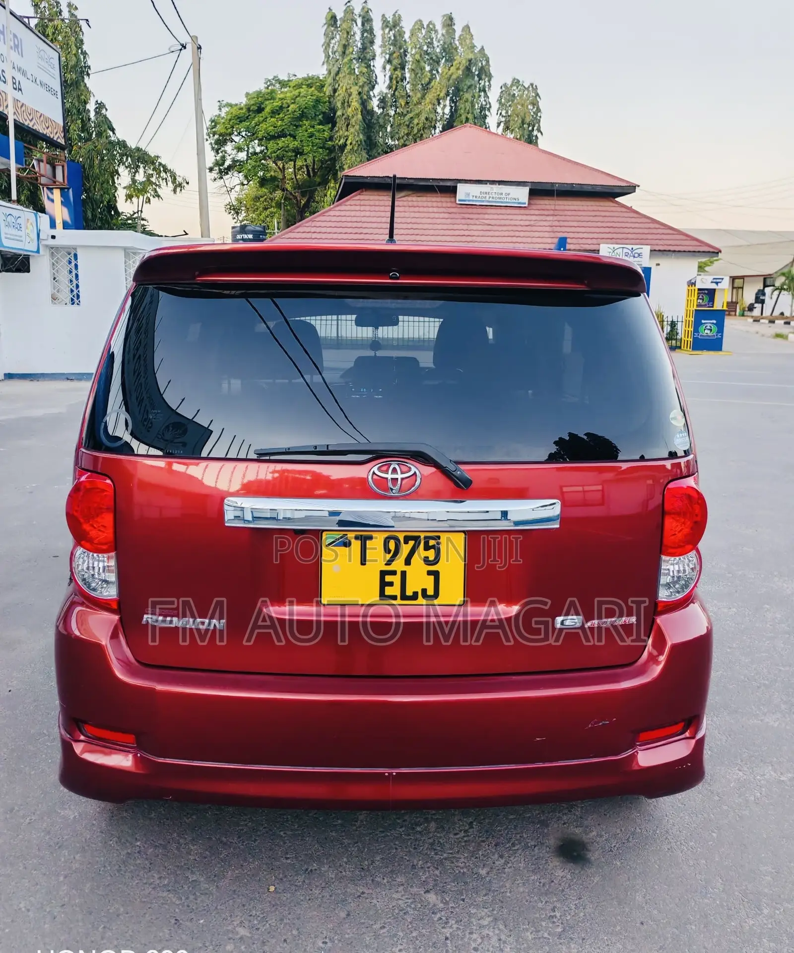 Toyota Corolla Rumion 2009 Red