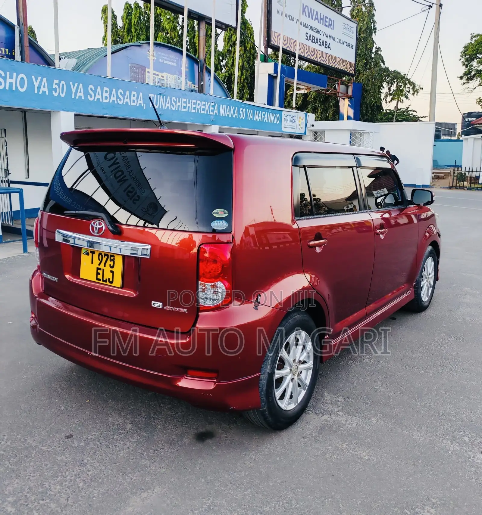 Toyota Corolla Rumion 2009 Red