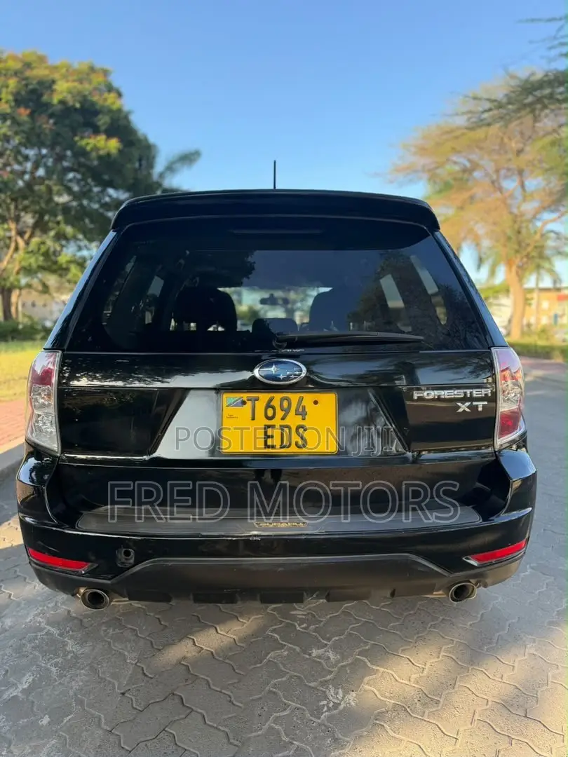 Subaru Forester 2010 Black