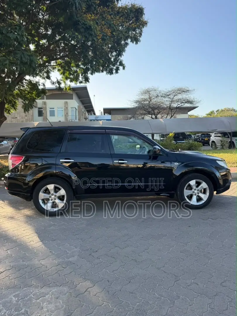 Subaru Forester 2010 Black