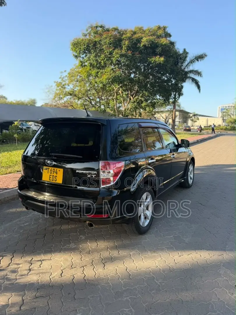Subaru Forester 2010 Black