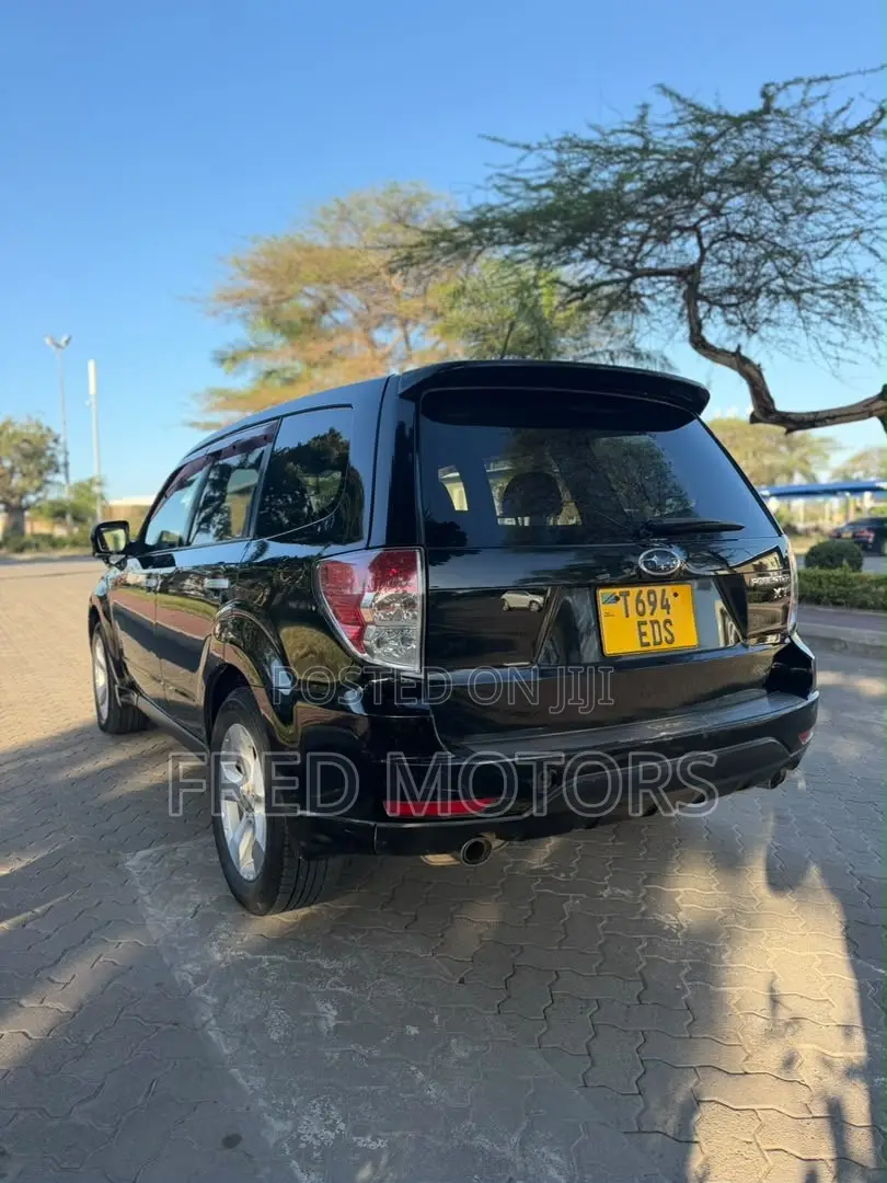 Subaru Forester 2010 Black