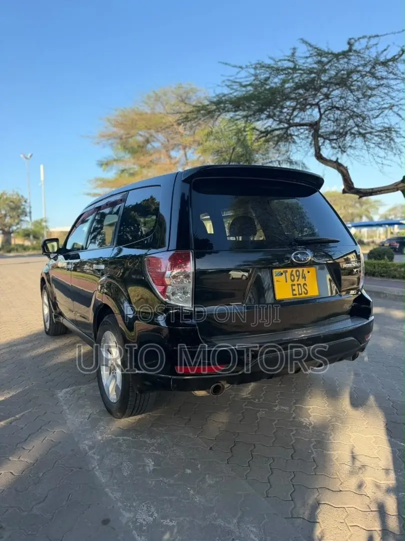 Subaru Forester 2010 Black