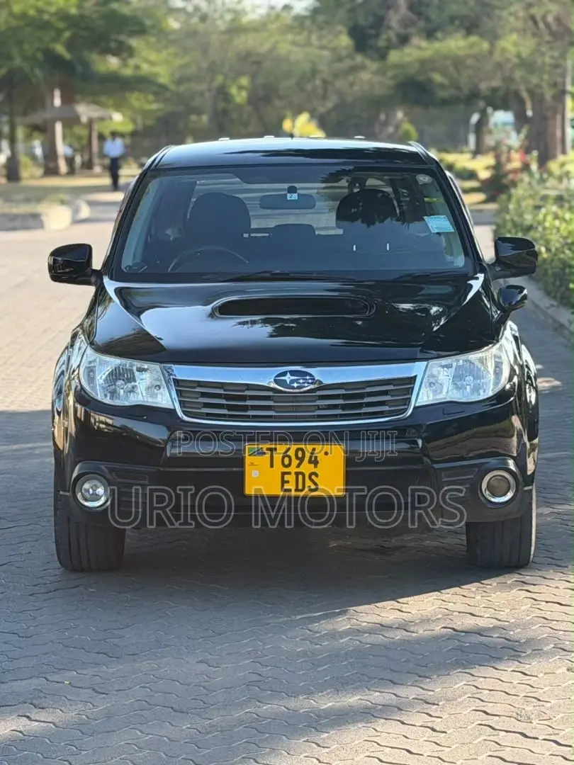 Subaru Forester 2010 Black