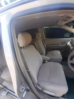 Toyota Raum 2004 Silver