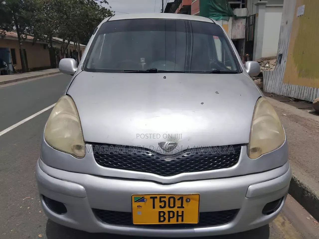 Toyota Fun Cargo 2004 Silver