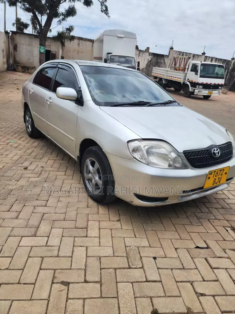Toyota Corolla 2000 Silver