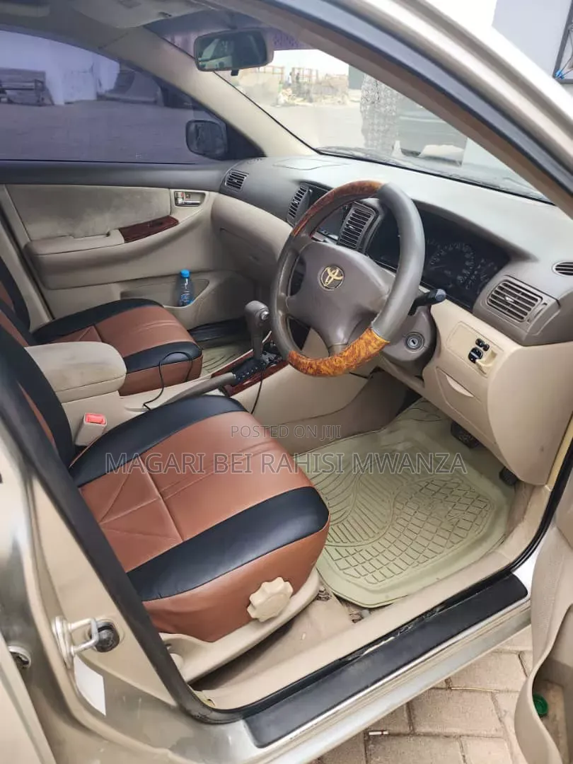 Toyota Corolla 2000 Silver