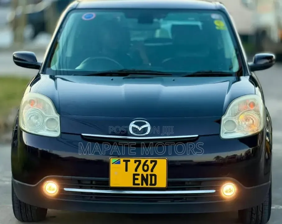 Mazda Verisa 2010 Maroon