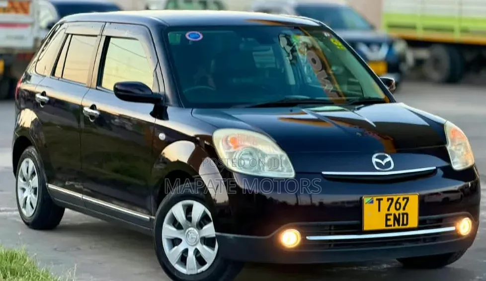 Mazda Verisa 2010 Maroon