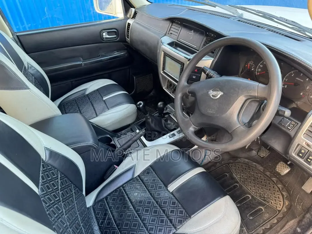 Nissan Patrol 2002 White
